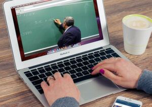 Make money on autopilot by selling online courses